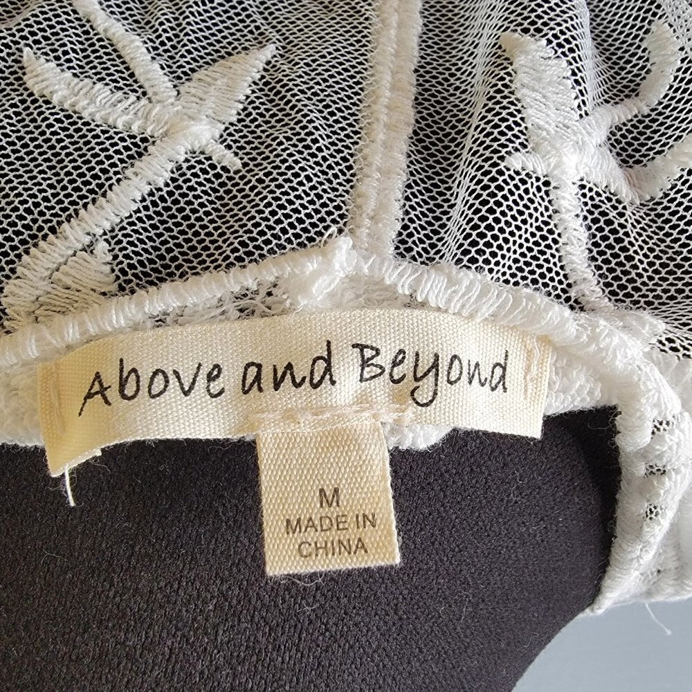 Above and Beyond White Beach Coverup Casual Bohemian Lace NWT NEW Size M - Picture 7 of 9